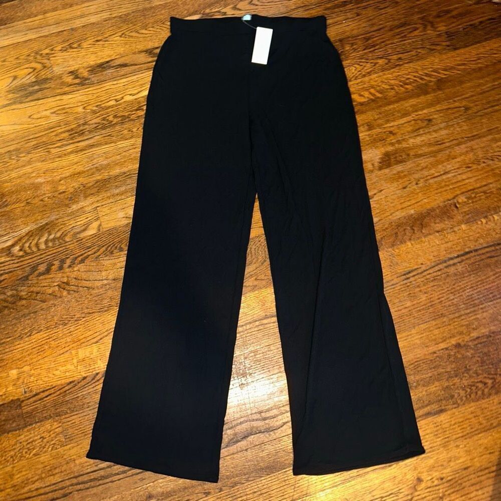 Black Wide-Leg Women's Pants - Classic Comfort
